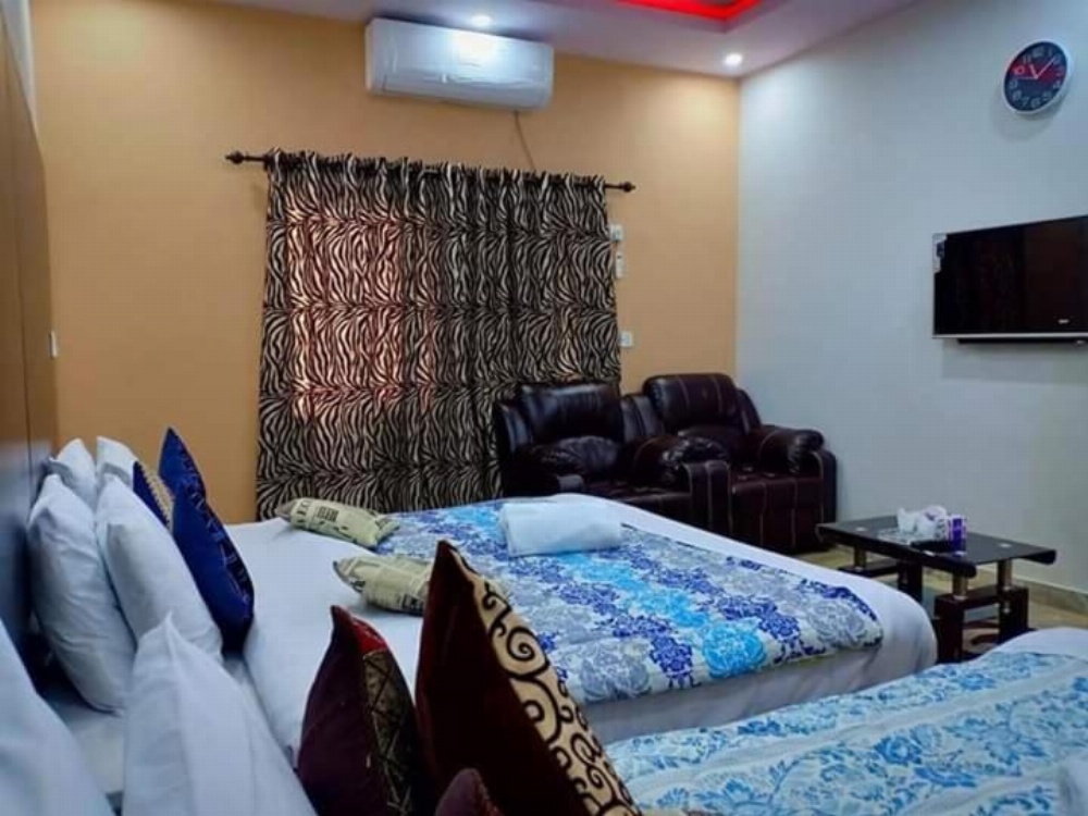 Hotel Defence Inn Image 7
